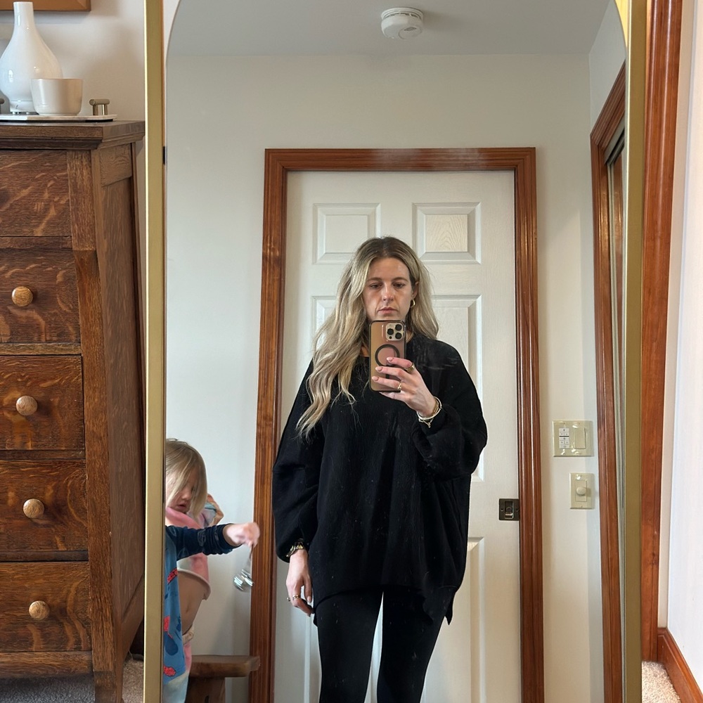 Black oversized sweater